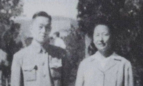 吃4联能吃牛肉吗-吃四联药能喝牛奶吗、四联吃了胃不舒服是正常现象吗 -胃四联杀菌期间吃牛肉睡不着网